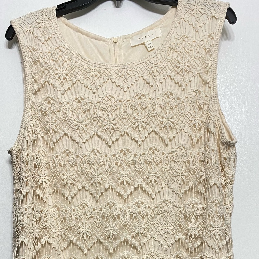 Adiva Crochet tank with lining